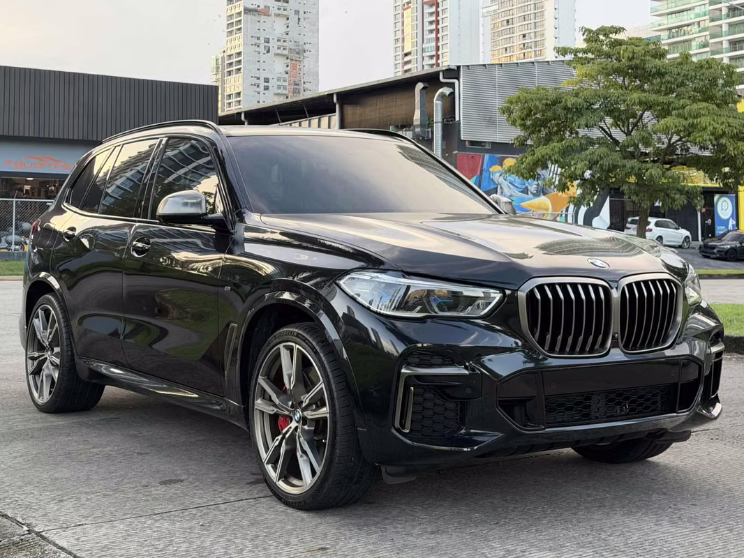 2023 BMW X5M50I